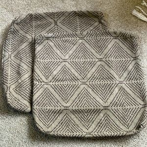 2 pillow slip covers